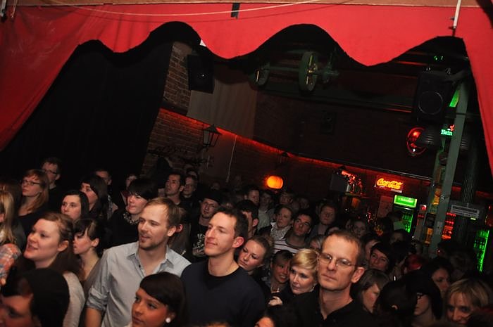 Chapeau Claque Live in der Destille