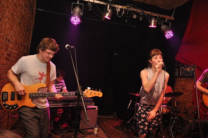 Chapeau Claque Live in der Destille