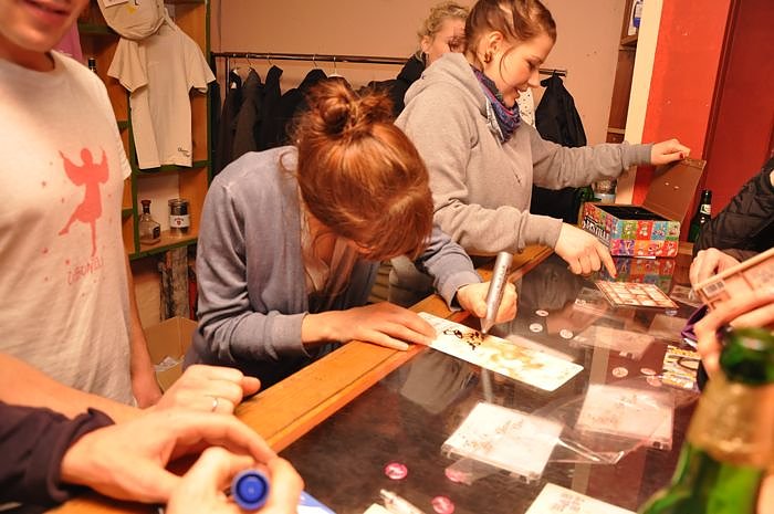 Chapeau Claque Live in der Destille