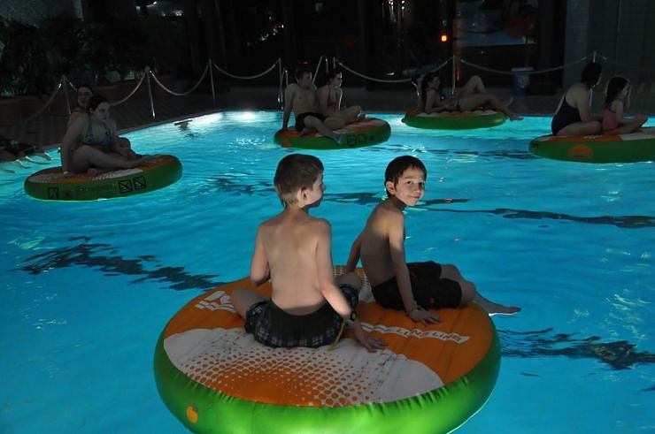 Badehausparty mit AquaMovie