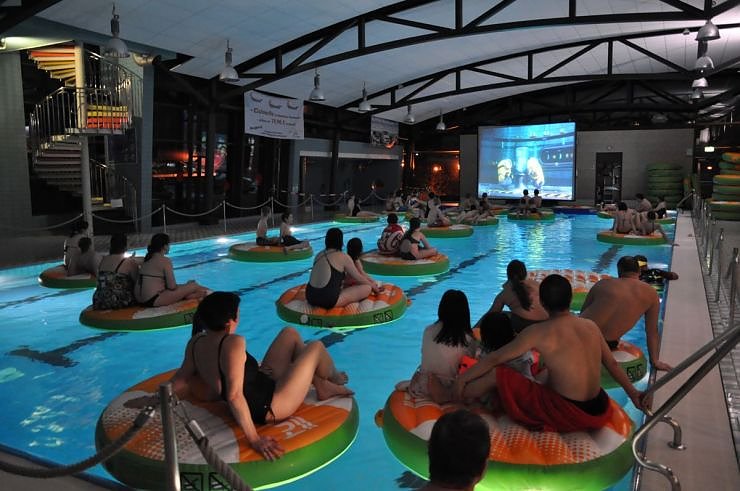 Badehausparty mit AquaMovie